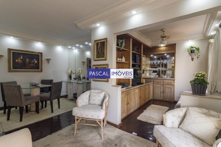 Apartamento em Moema