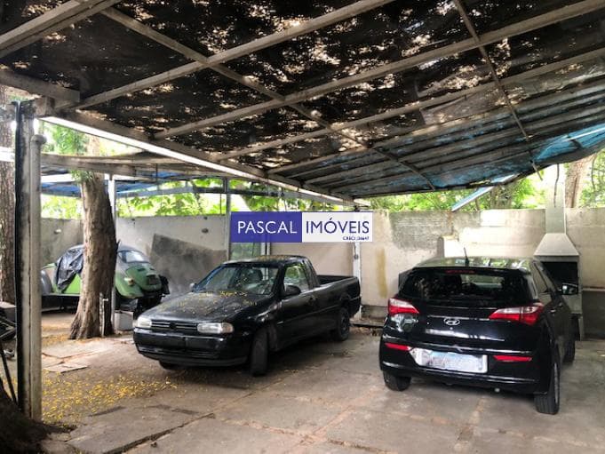 Casa comercial em Campo Belo