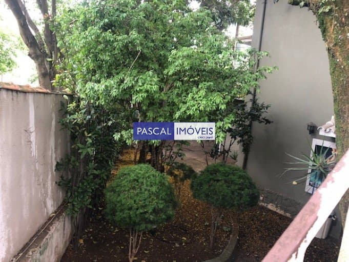 Casa comercial em Campo Belo
