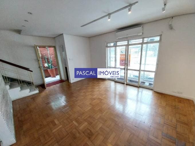 Casa comercial em Vila Olímpia