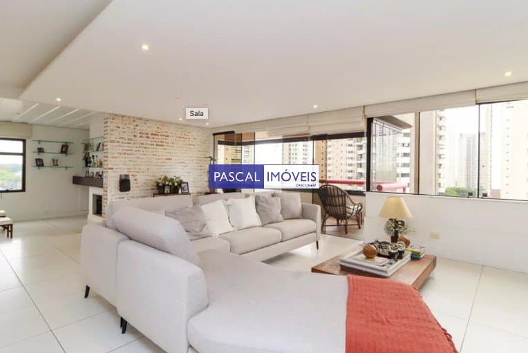 Apartamento em Campo Belo