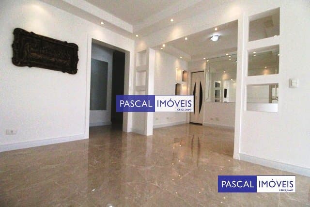 Apartamento em Moema