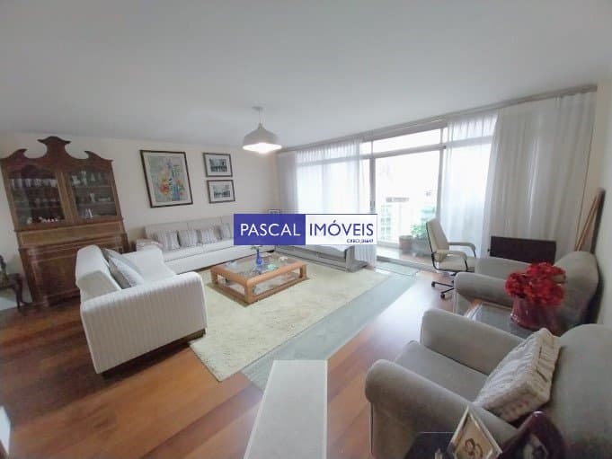 Apartamento em Campo Belo