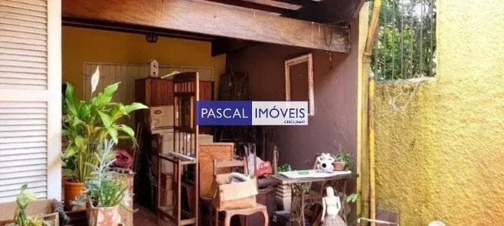 Casa comercial em Campo Belo