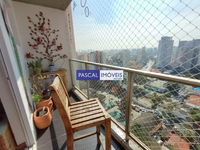 Apartamento em Campo Belo
