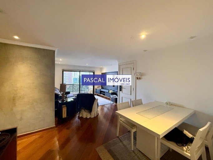 Apartamento em Campo Belo
