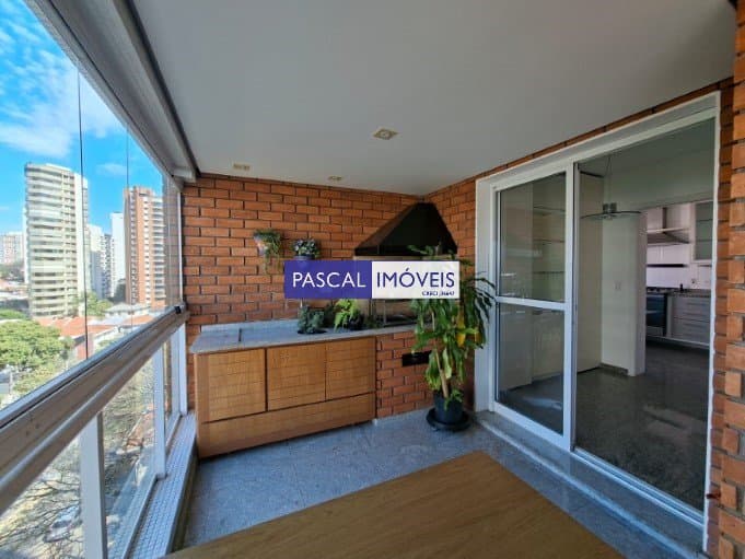 Apartamento em Campo Belo
