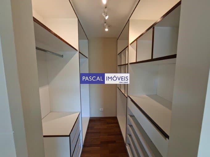 Apartamento em Campo Belo