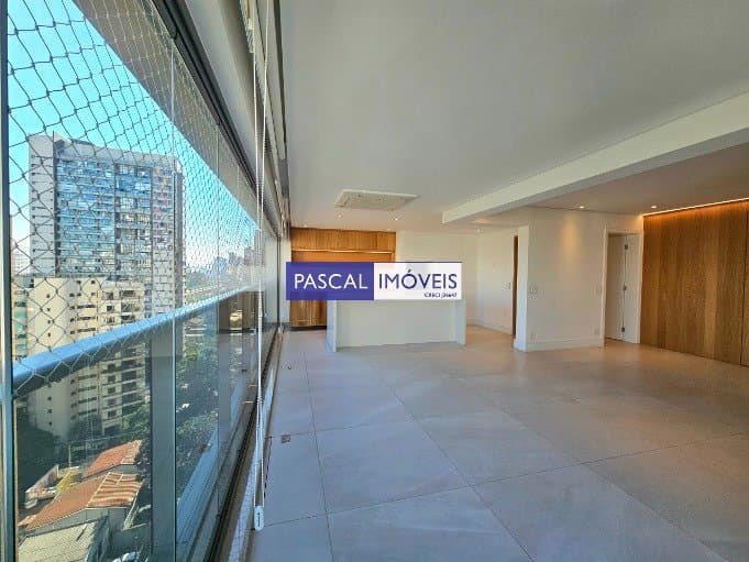 Apartamento em Campo Belo