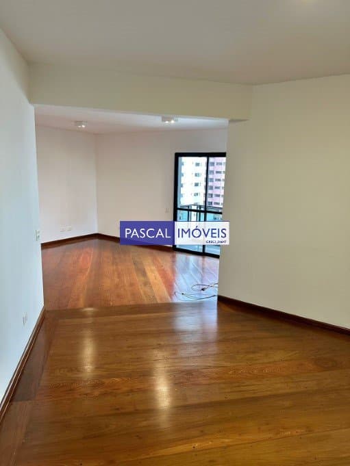 Apartamento em Moema