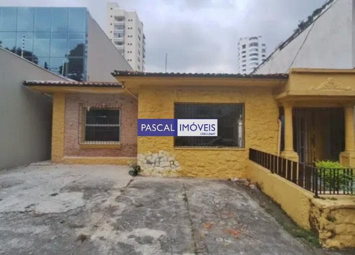 Casa comercial em Campo Belo