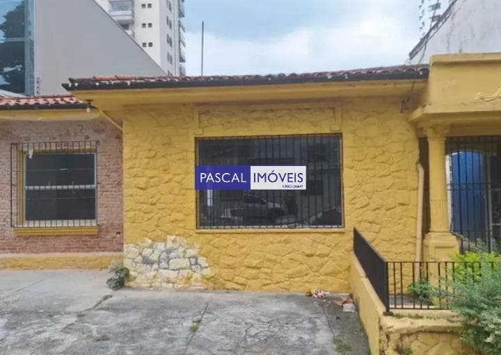 Casa comercial em Campo Belo