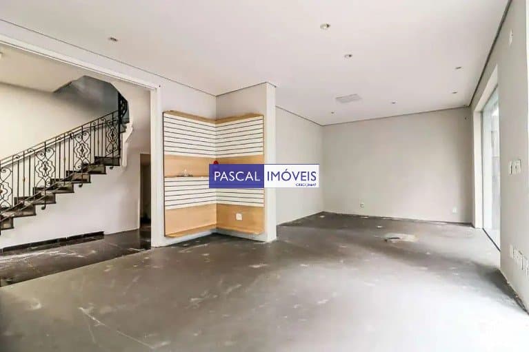 Casa comercial em Moema