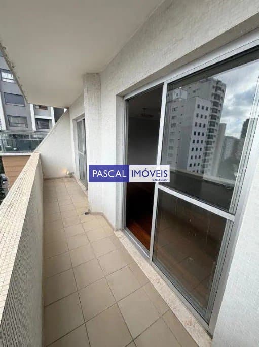 Apartamento em Campo Belo