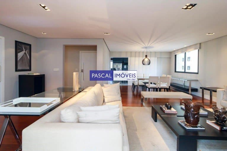 Apartamento em Campo Belo