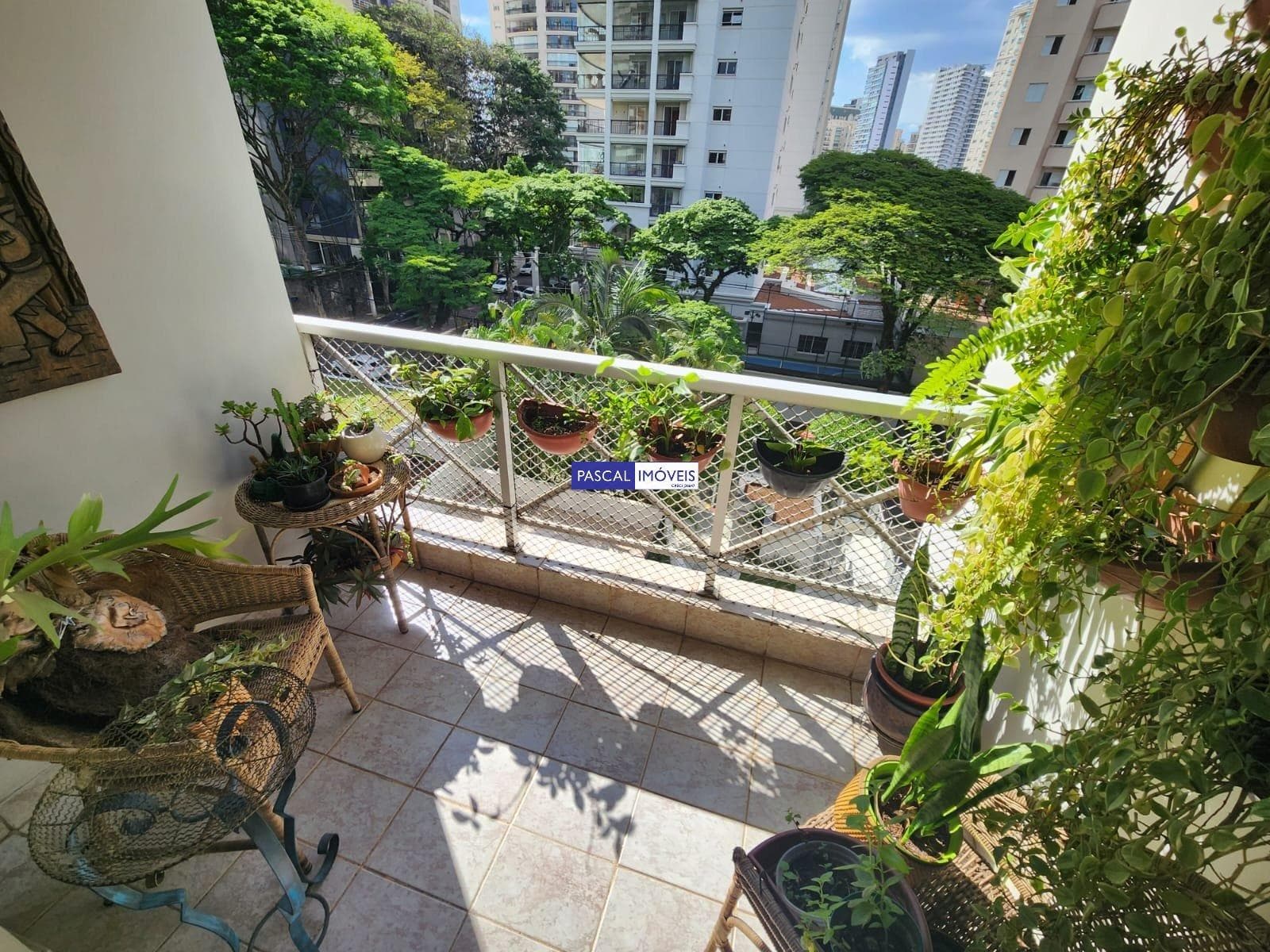 Apartamento em Moema