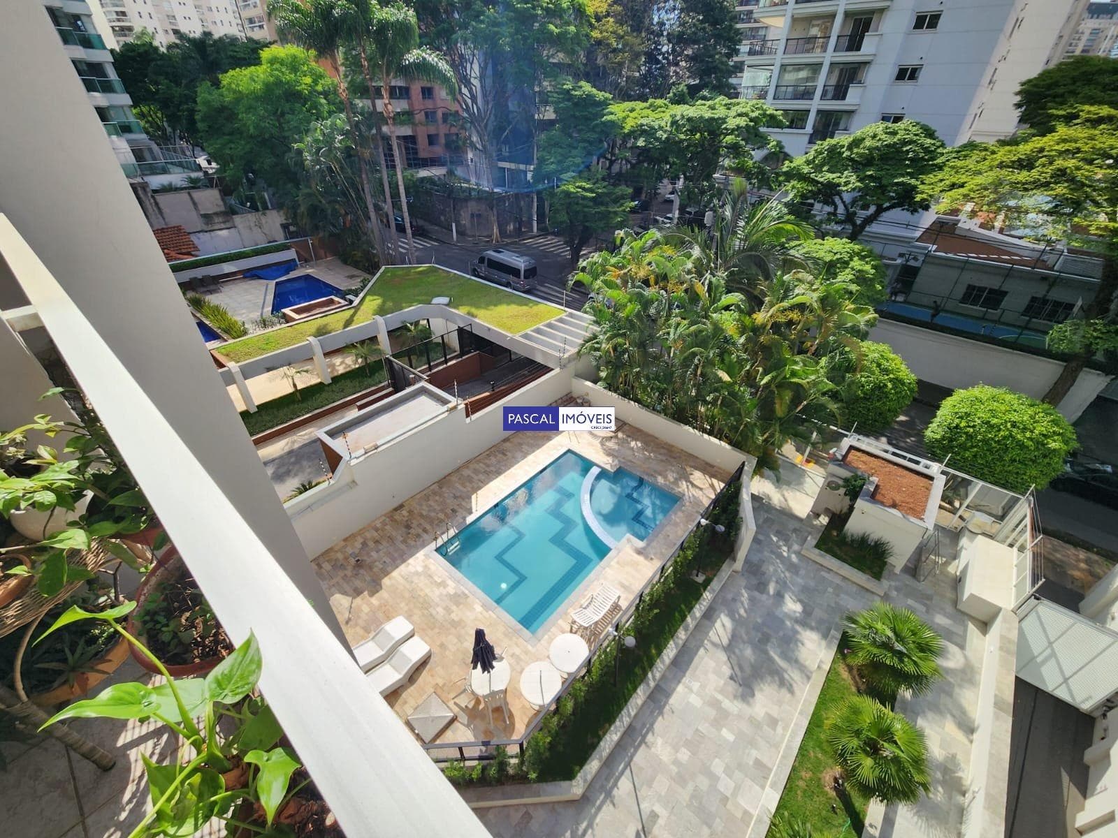 Apartamento em Moema