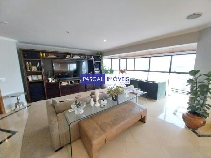 Apartamento em Campo Belo