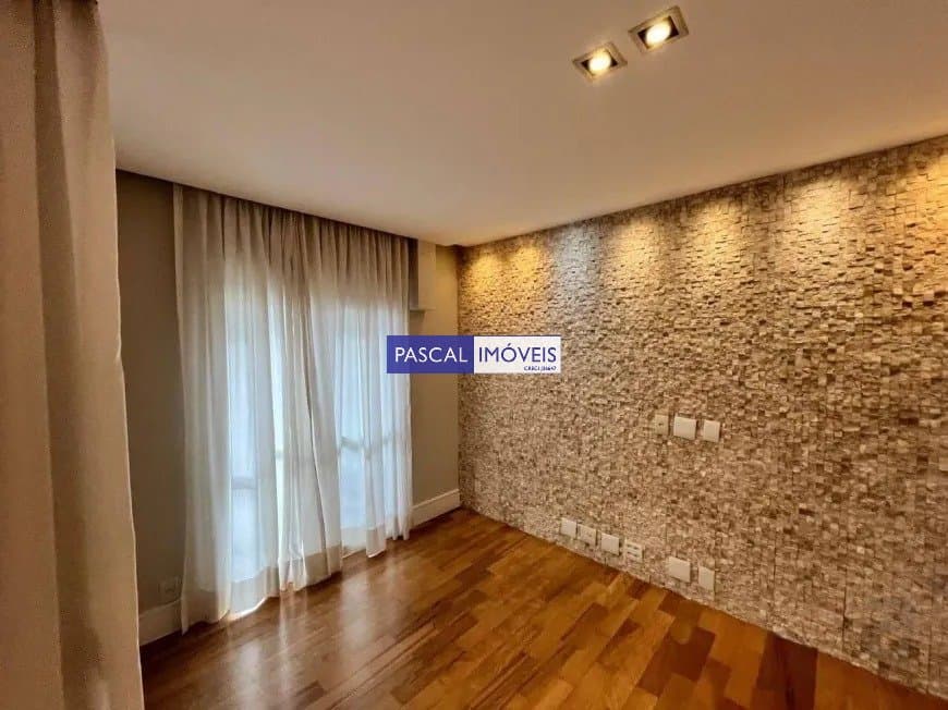 Apartamento em Moema