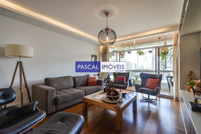 Apartamento em Moema