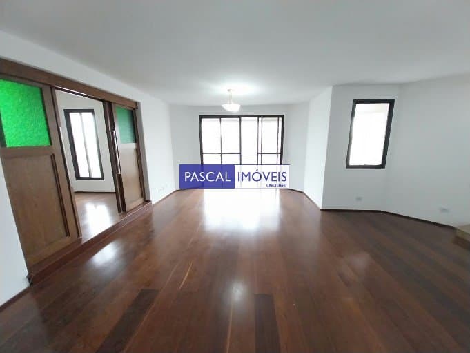 Apartamento em Moema