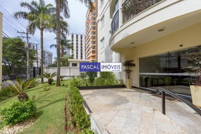 Apartamento em Campo Belo