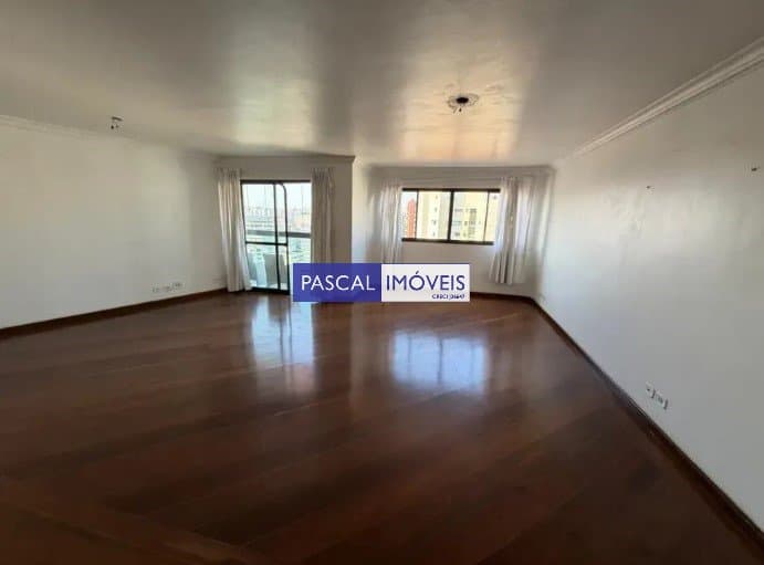 Apartamento em Moema