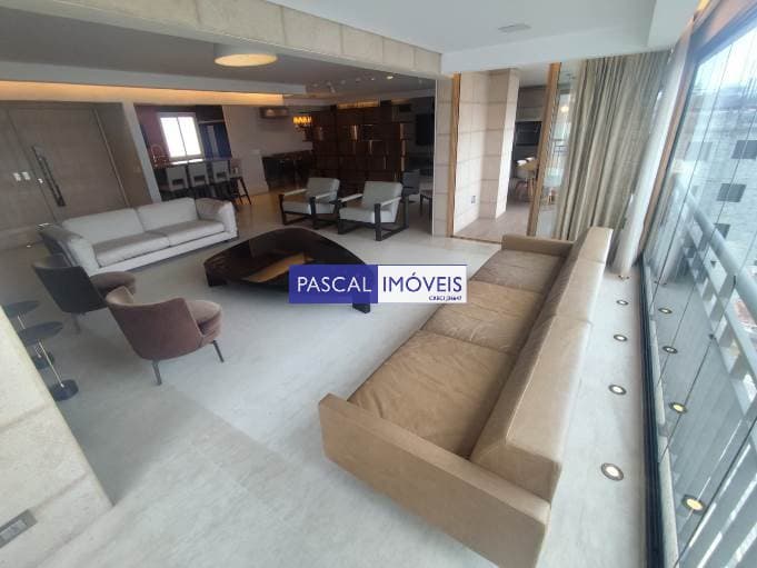 Apartamento em Campo Belo