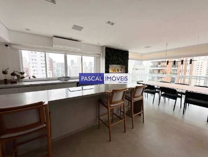 Apartamento em Itaim Bibi
