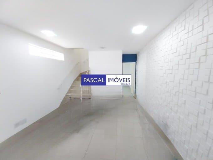 Casa comercial em Campo Belo