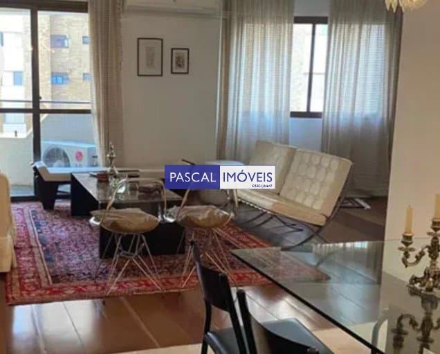 Apartamento em Moema