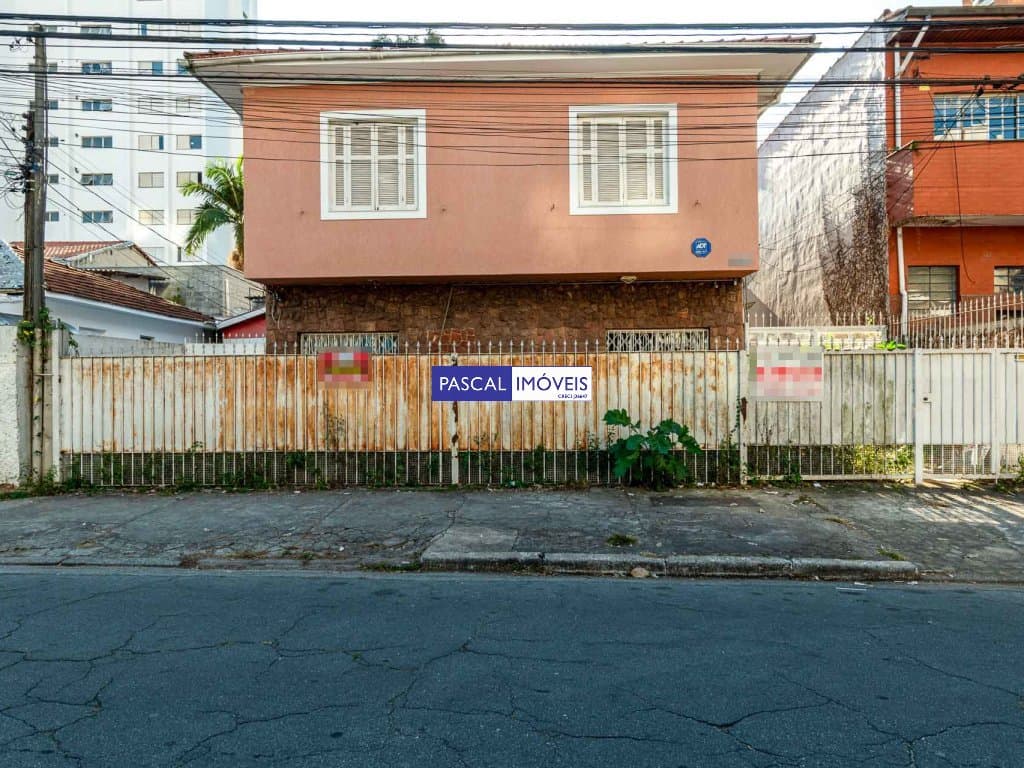 Casa comercial em Campo Belo