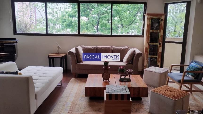Apartamento em Moema