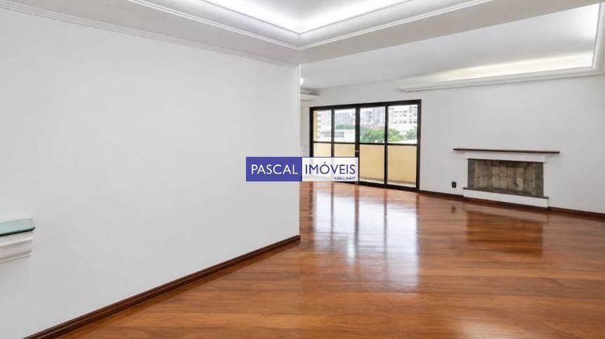 Apartamento em Moema