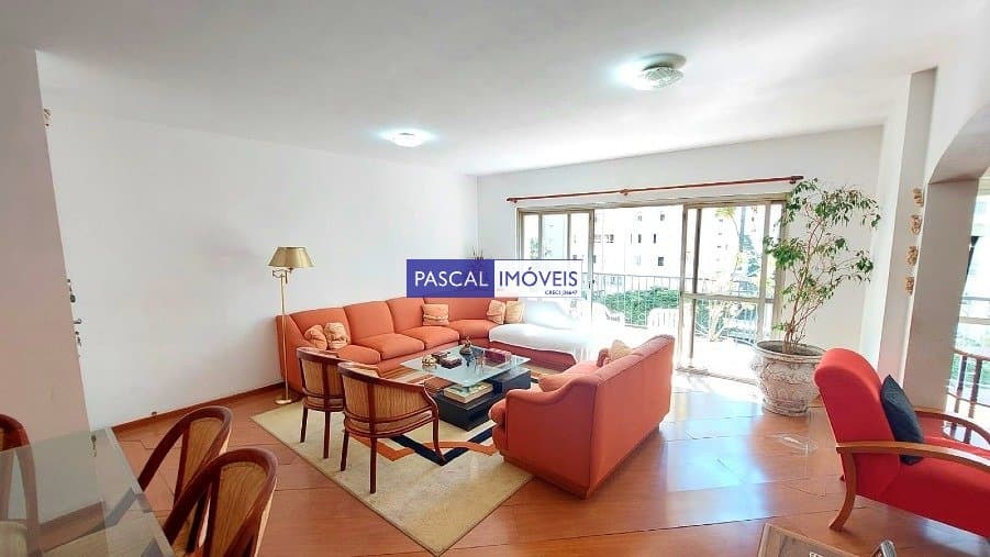 Apartamento em Moema