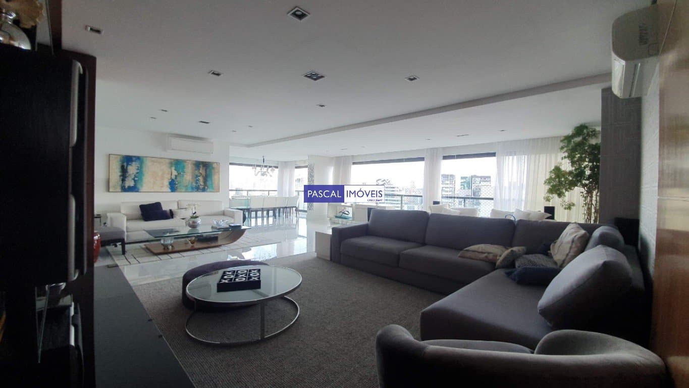 Apartamento em Moema