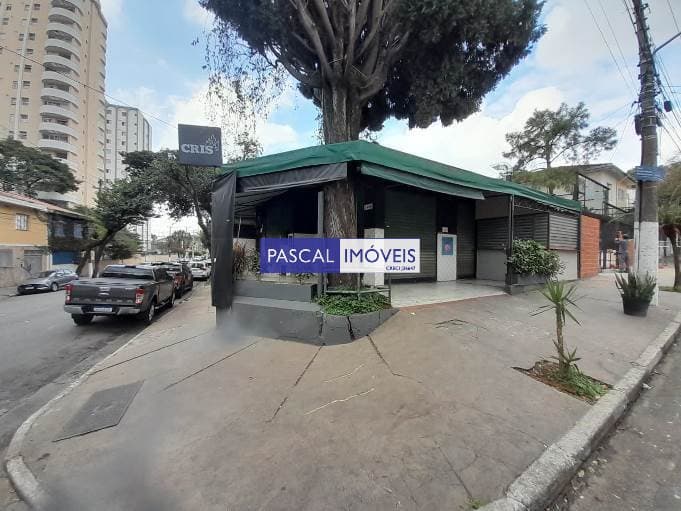 Casa comercial em Campo Belo
