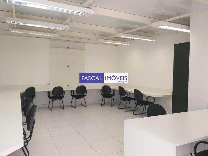 Casa comercial em Campo Belo