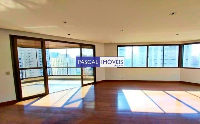 Apartamento em Campo Belo