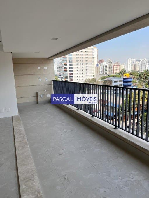 Apartamento em Itaim Bibi