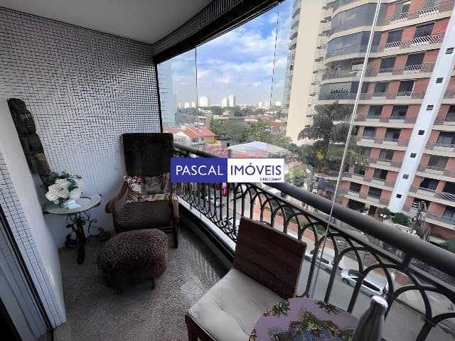 Apartamento em Campo Belo