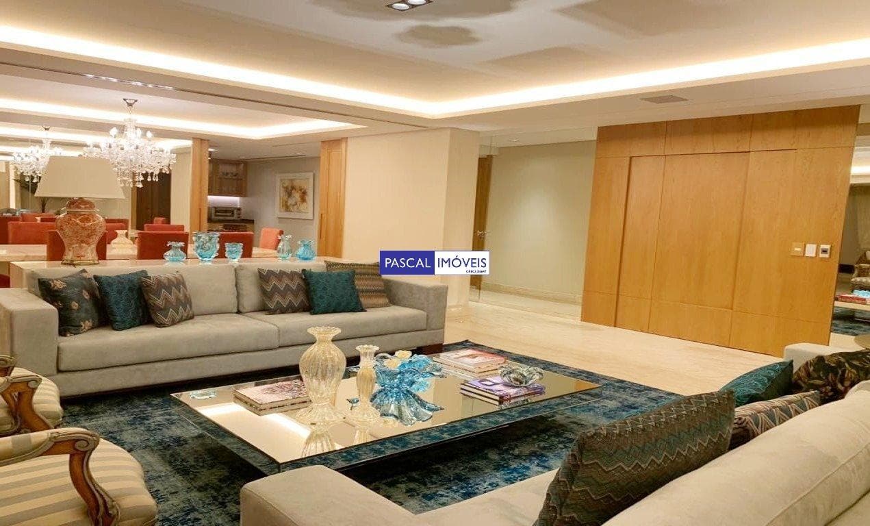 Apartamento em Campo Belo
