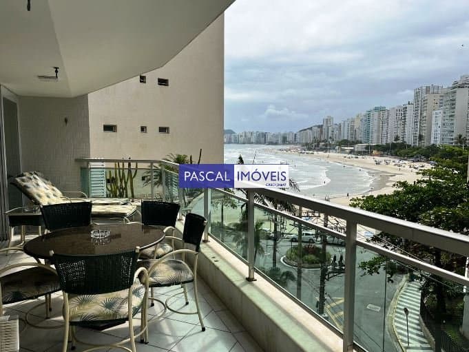 Apartamento em Pitangueiras