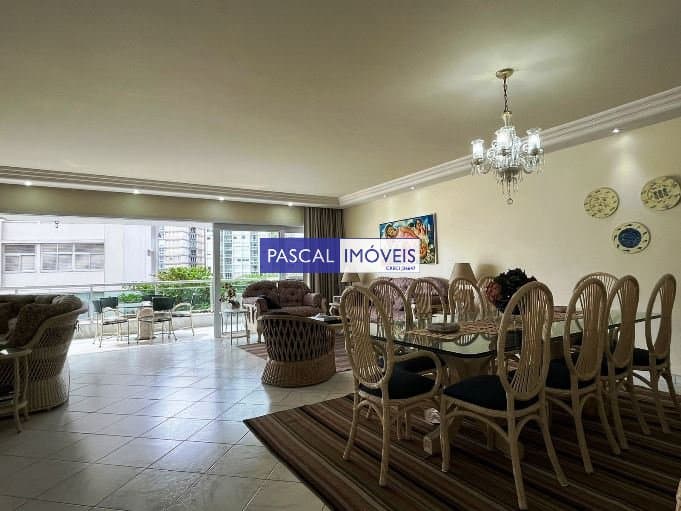 Apartamento em Pitangueiras