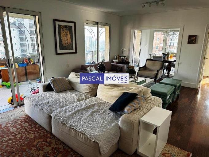 Apartamento em Panamby