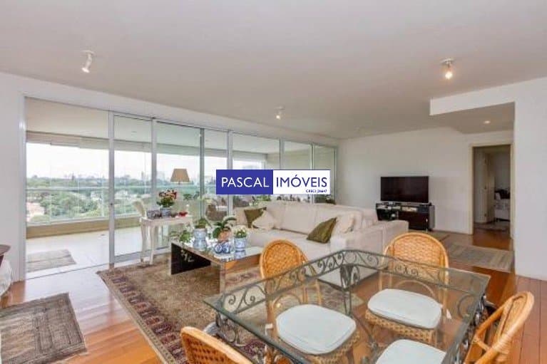 Apartamento em Campo Belo