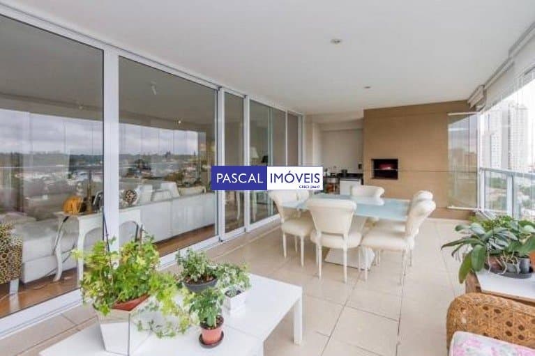 Apartamento em Campo Belo