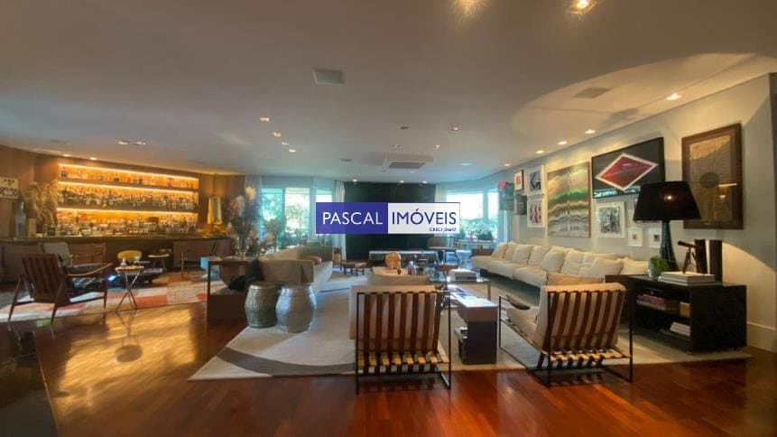 Apartamento em Moema