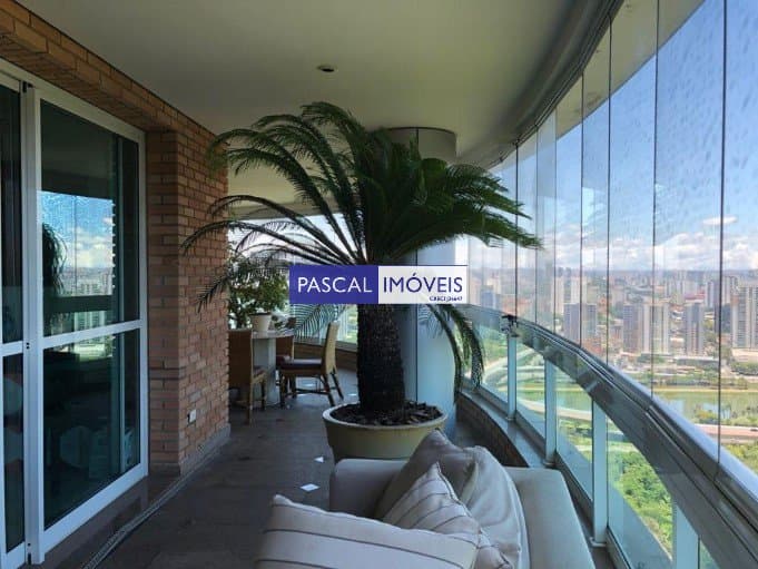 Apartamento em Panamby