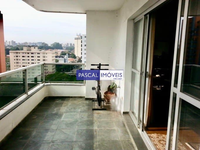 Apartamento em Moema